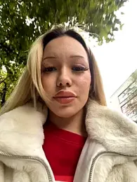 babydolll stripchat stream image