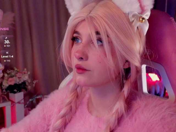 HoneyCherry bongacams stream image