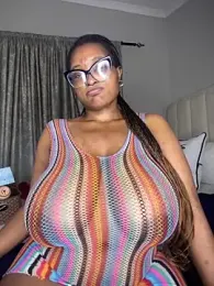 Bustygoddess32 stripchat stream image