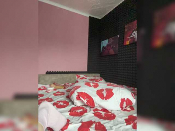 StrawberryGirl bongacams stream image