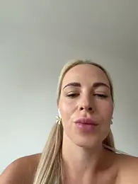 streetdoll stripchat stream image