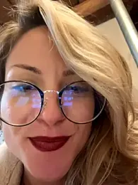 missdaisydiamond777 stripchat stream image