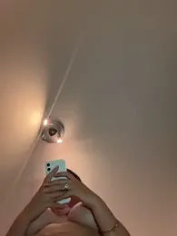 CherryEmmy stripchat stream image