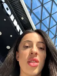 Yesmoree stripchat stream image