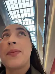 Holly_Play stripchat stream image