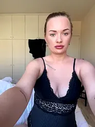 ElenaRebelle stripchat stream image