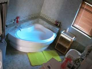 voyeurcam-julmodels-bath-1st-2 camsoda stream image