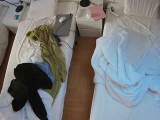 voyeurcam-julmodels-bed-5 camsoda stream image