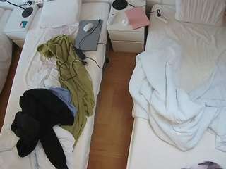 voyeurcam-julmodels-bed-5 camsoda stream image