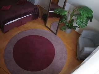 voyeurcam-julmodels-whitebed-5 camsoda stream image