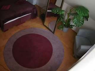 voyeurcam-julmodels-whitebed-5 camsoda stream image