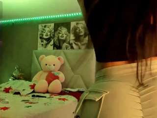 sexyzoee camsoda stream image