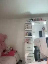 Emmily_19 stripchat stream image