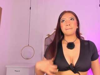 pushaina-03 camsoda stream image