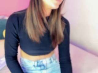 emyliesander camsoda stream image