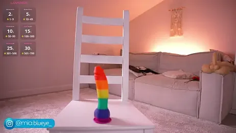 Miablueye stripchat stream image