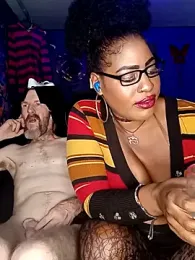 AmazonianMistress stripchat stream image