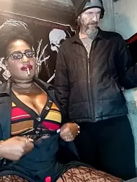 AmazonianMistress stripchat stream image