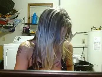 missymilf stripchat stream image