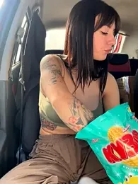 JulliaVegas stripchat stream image