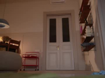 mia_elfie chaturbate stream image