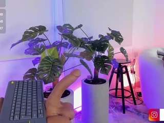 riley-pride camsoda stream image