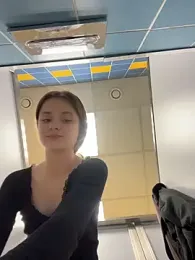 KittyQueeny stripchat stream image