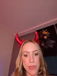 AlyaSeduce stripchat stream image