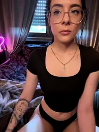 Viktoria_Marie stripchat stream image