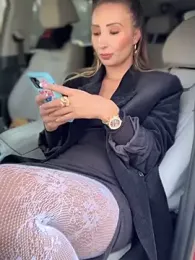 LetsFunKARINA stripchat stream image