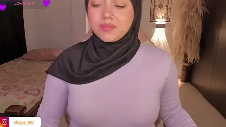 shayla_18 stripchat stream image