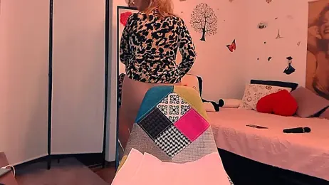 elacoquette stripchat stream image