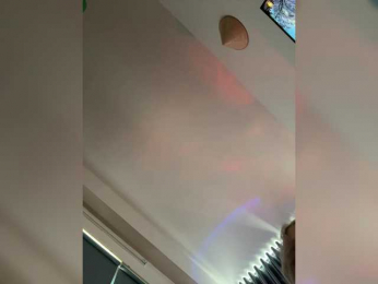 LittleDelora bongacams stream image