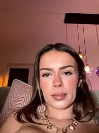 HotBella- stripchat stream image