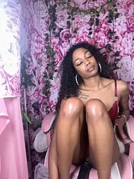 mismialove stripchat stream image