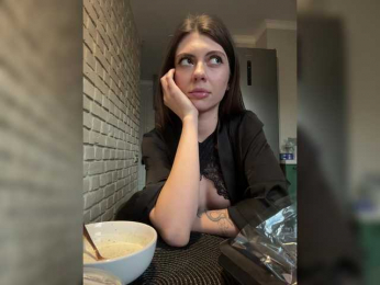 Roxysh bongacams stream image