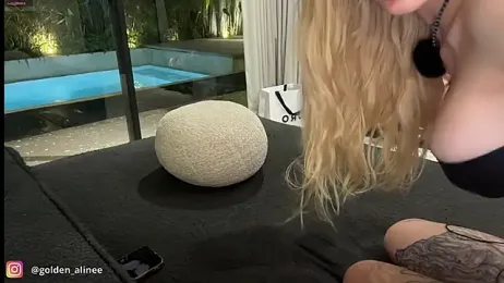 Golden_Aline stripchat stream image