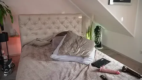 hotmilfbitch stripchat stream image