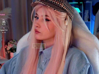 HoneyCherry bongacams stream image