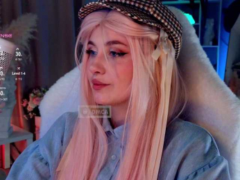 HoneyCherry bongacams stream image