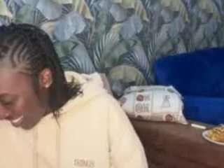 mcsteamydaisy camsoda stream image