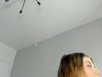 dolly-ll bongacams stream image