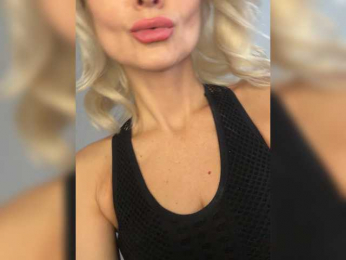 -Molly- bongacams stream image