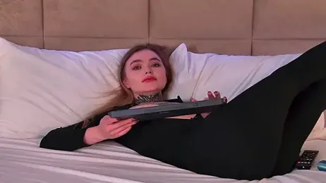 AriWild stripchat stream image