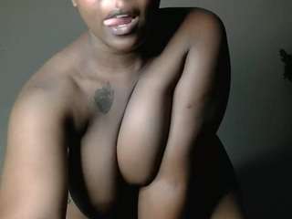 yourthickgyal camsoda stream image