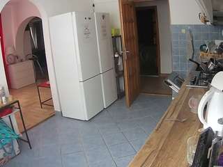 voyeurcam-julmodels-kitchen camsoda stream image