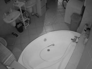 voyeurcam-julmodels-bath-1st-1 camsoda stream image