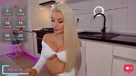 CelyneMay stripchat stream image