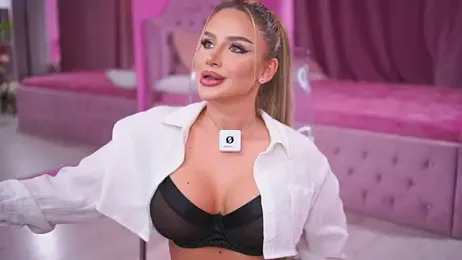 AshleySinn stripchat stream image