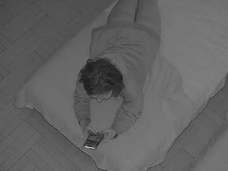 voyeurcam-julmodels-bed-7 camsoda stream image